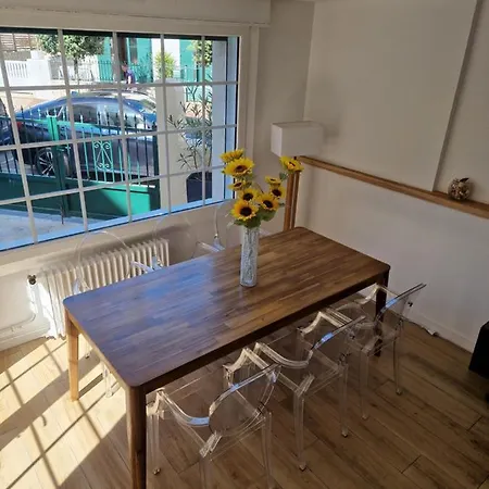 Villa Bagatelle, Climatisee, A 250M De La Plage Centrale, 3 Chambres *