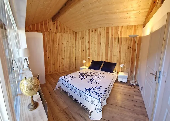 Bagatelle A 300m De La Centrale, 3